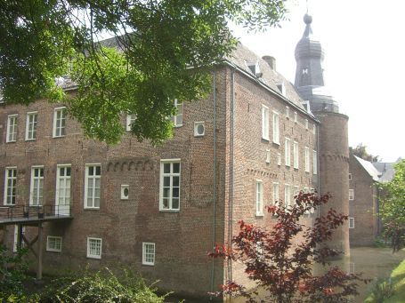 Bergen : Kasteel Well, Hauptburg